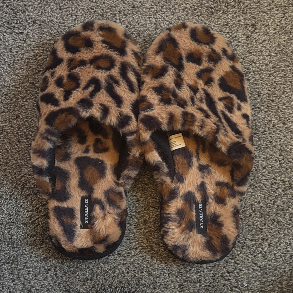 Stylish Leopard Print Slippers